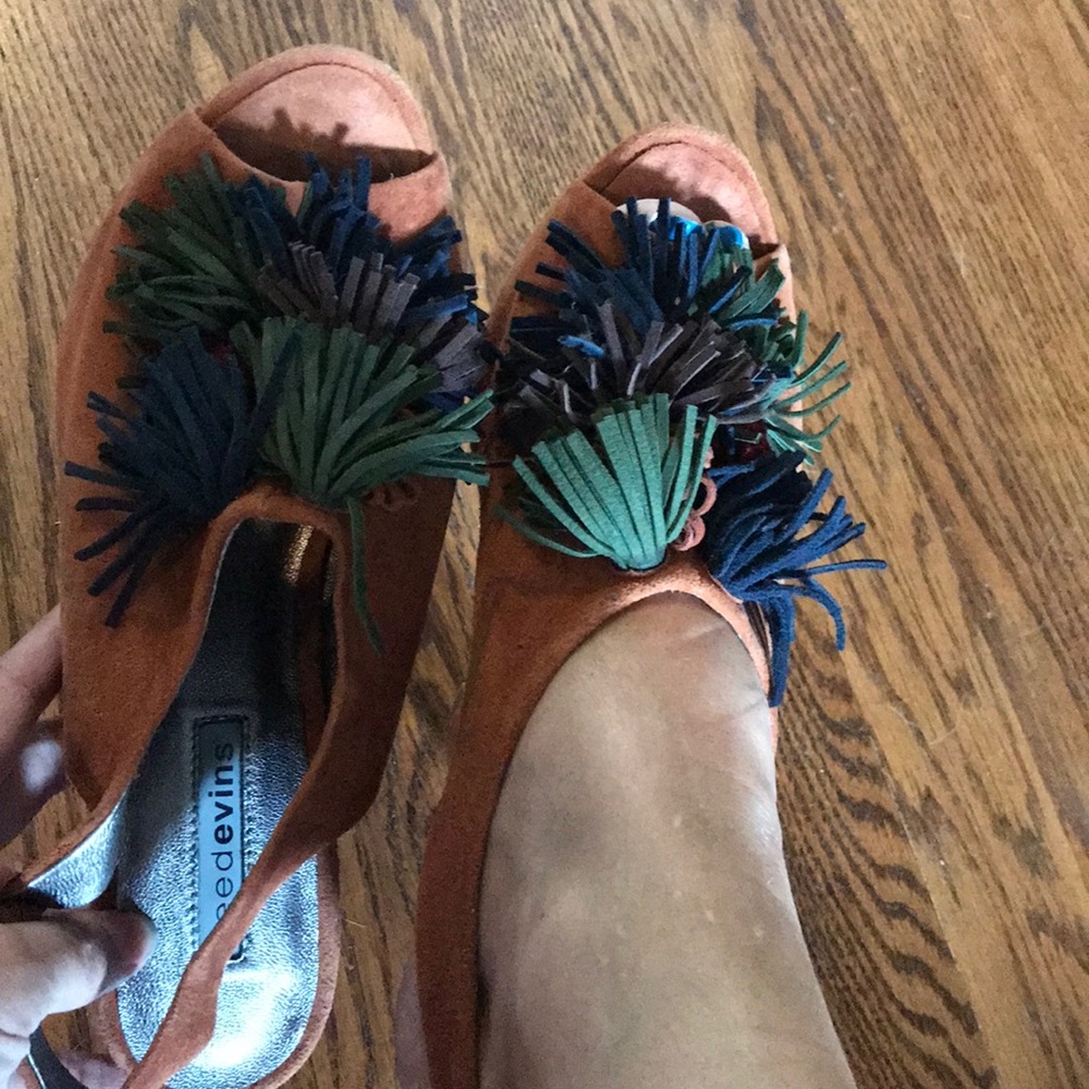 Three inch heels size 9. Suede